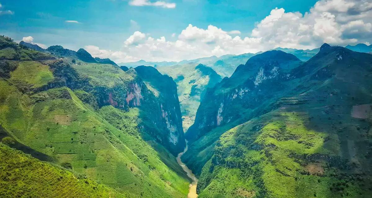 top-10-famous-mountains-in-vietnam-240826114837